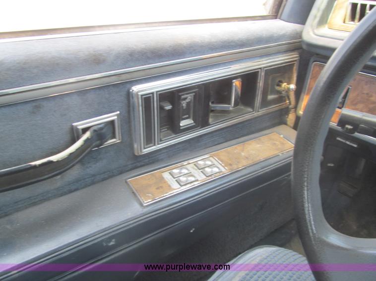 image for item I7085 1991 Buick LeSabre Custom