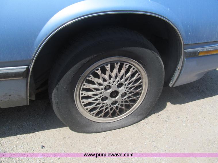 image for item I7085 1991 Buick LeSabre Custom