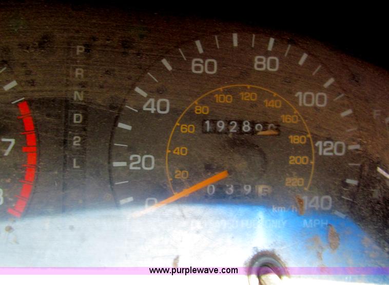 image for item I7086 1996 Toyota Camry DX