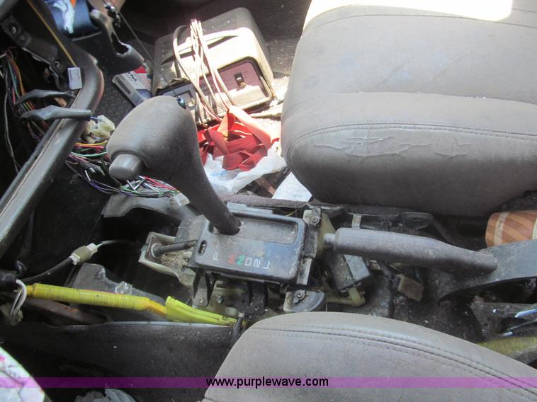 image for item I7086 1996 Toyota Camry DX