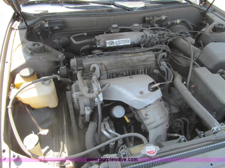 image for item I7086 1996 Toyota Camry DX