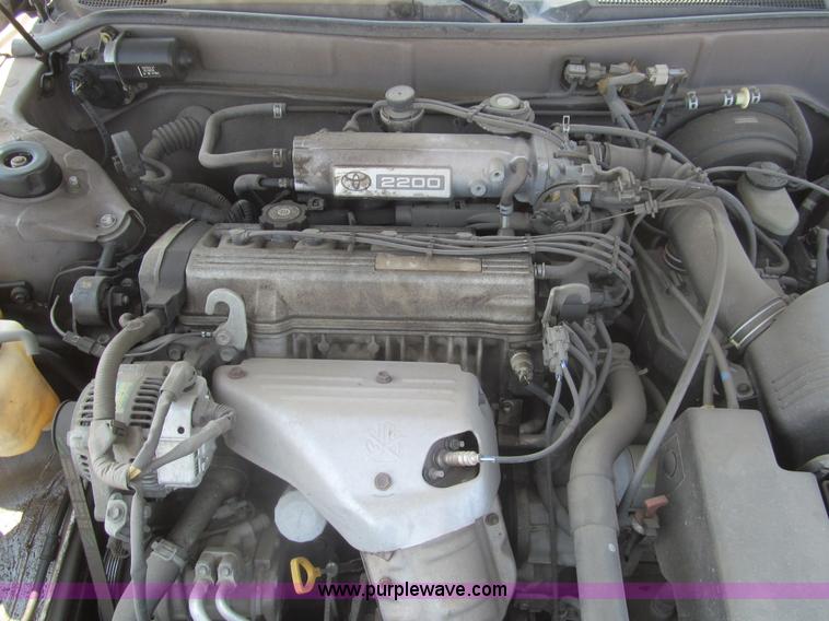 image for item I7086 1996 Toyota Camry DX