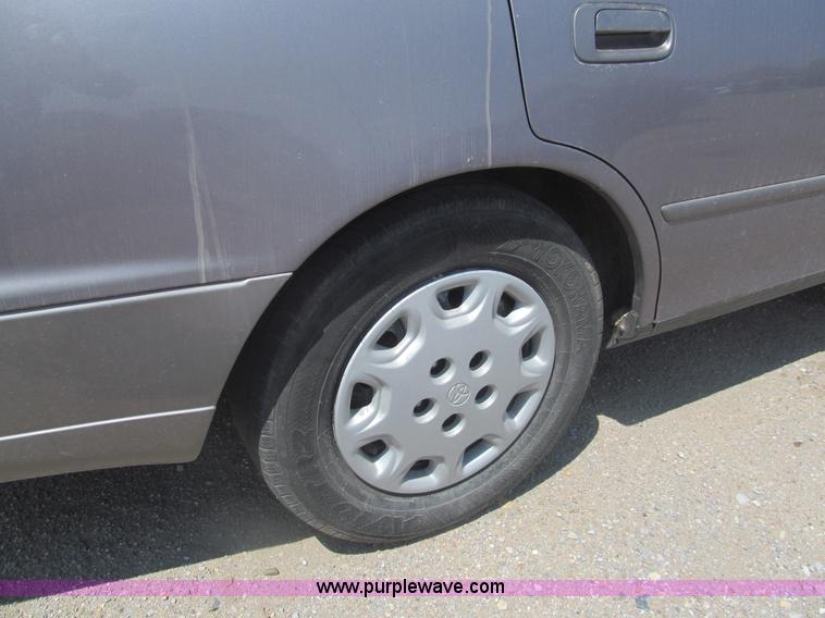 image for item I7086 1996 Toyota Camry DX