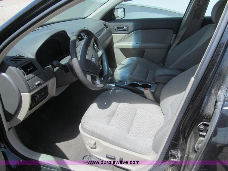 image for item I7109 2011 Ford Fusion I4