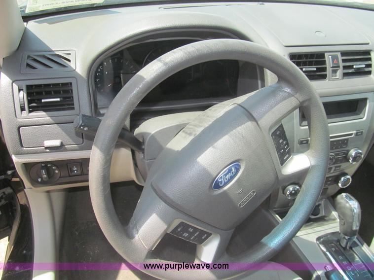 image for item I7109 2011 Ford Fusion I4