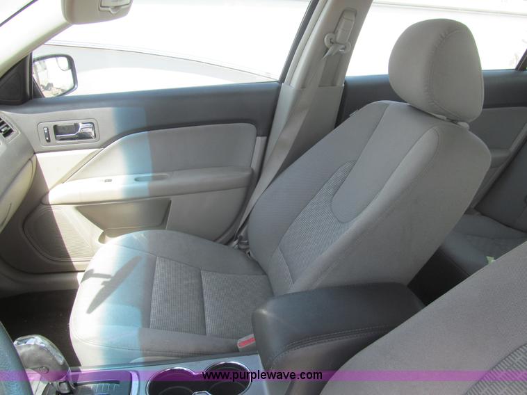 image for item I7109 2011 Ford Fusion I4