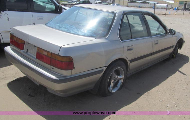 image for item I7110 1991 Honda Accord EX