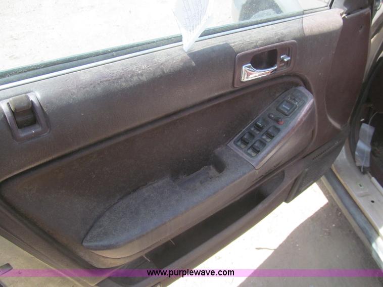 image for item I7110 1991 Honda Accord EX