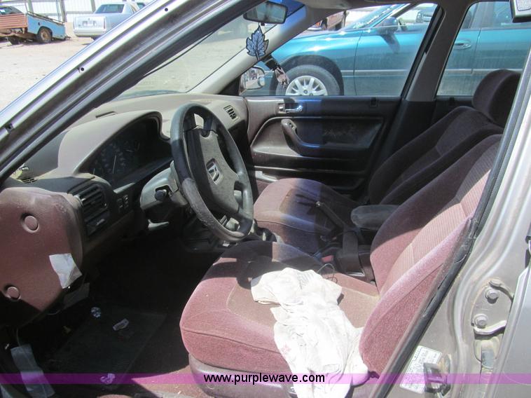 image for item I7110 1991 Honda Accord EX