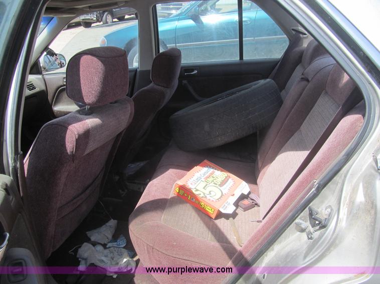 image for item I7110 1991 Honda Accord EX