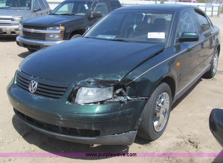 image for item I7111 1998 Volkswagen Passat GLS