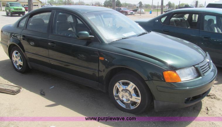 image for item I7111 1998 Volkswagen Passat GLS