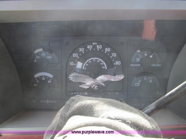 image for item I7112 1990 Chevrolet 1500 pickup truck