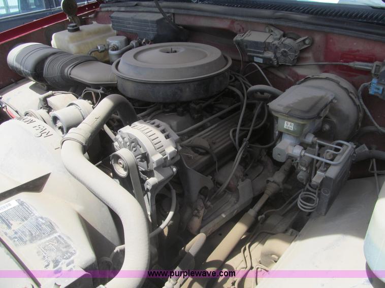 image for item I7112 1990 Chevrolet 1500 pickup truck