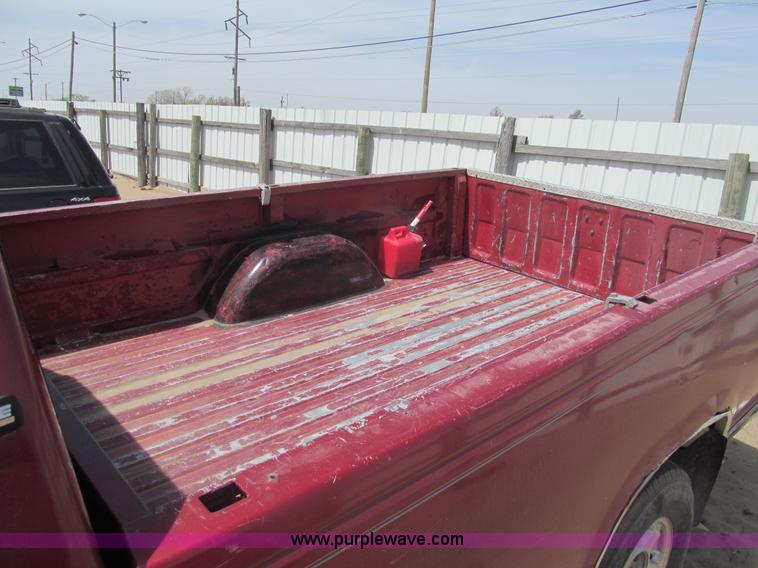 image for item I7112 1990 Chevrolet 1500 pickup truck