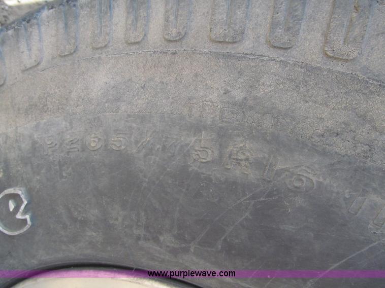 image for item I7112 1990 Chevrolet 1500 pickup truck