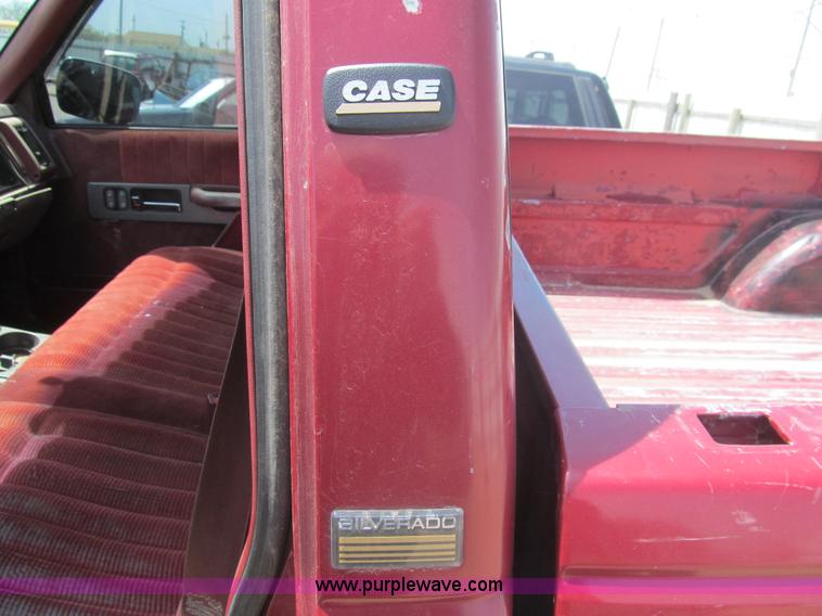 image for item I7112 1990 Chevrolet 1500 pickup truck