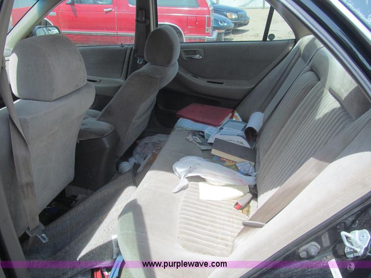 image for item I7114 1998 Honda Accord LX