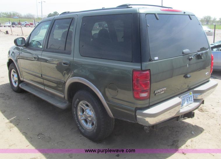 image for item I7115 2001 Ford Expedition Eddie Bauer SUV