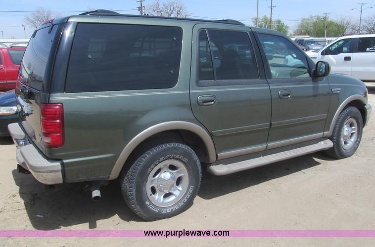 image for item I7115 2001 Ford Expedition Eddie Bauer SUV