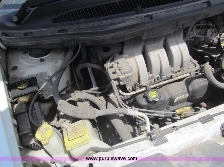 image for item I7116 2000 Chrysler Grand Voyager SE van