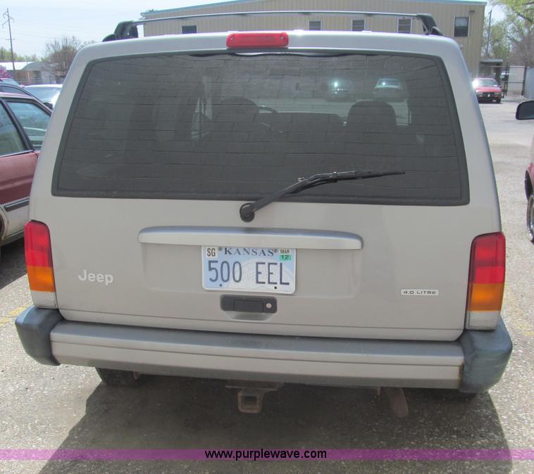 image for item I7117 2001 Jeep Cherokee Sport SUV