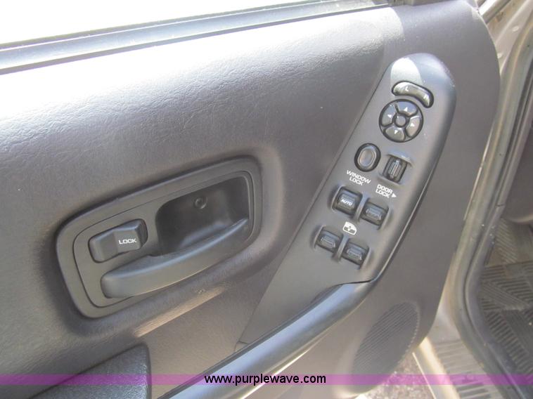 image for item I7117 2001 Jeep Cherokee Sport SUV