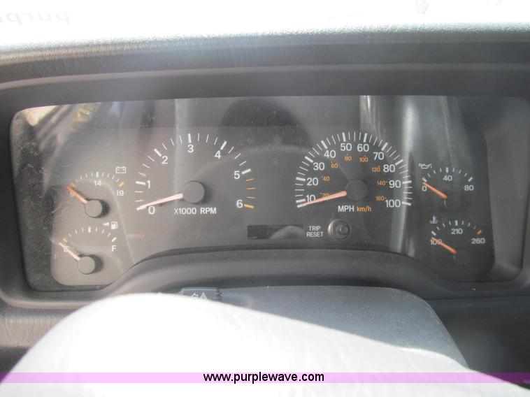 image for item I7117 2001 Jeep Cherokee Sport SUV