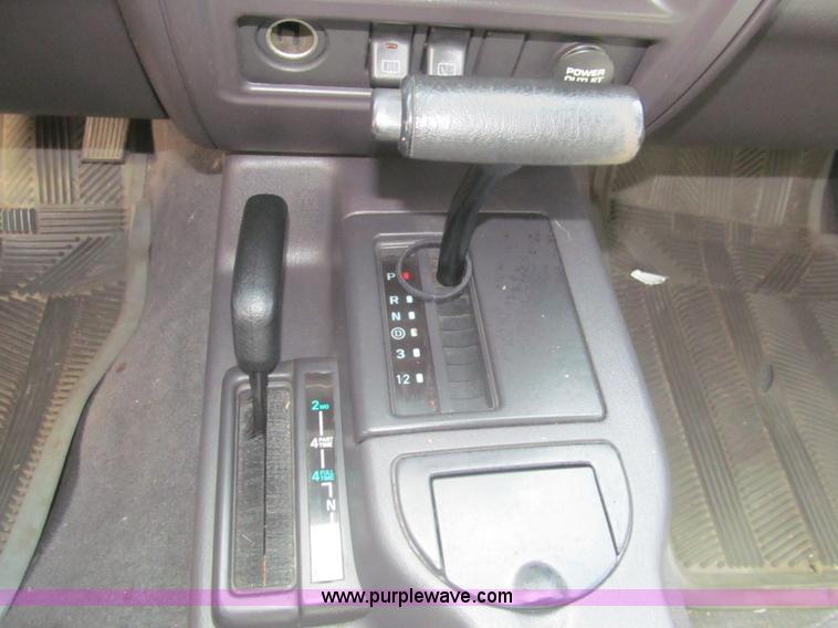 image for item I7117 2001 Jeep Cherokee Sport SUV