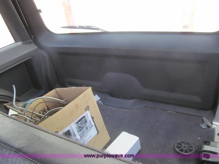 image for item I7117 2001 Jeep Cherokee Sport SUV