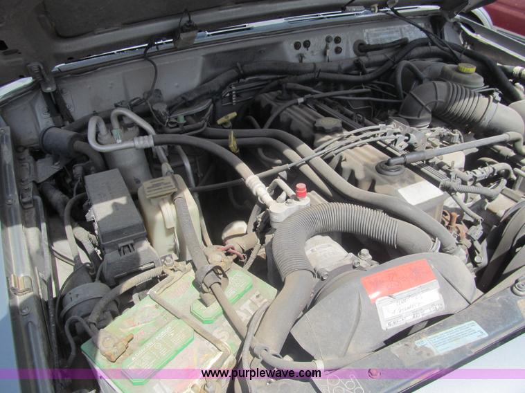 image for item I7117 2001 Jeep Cherokee Sport SUV