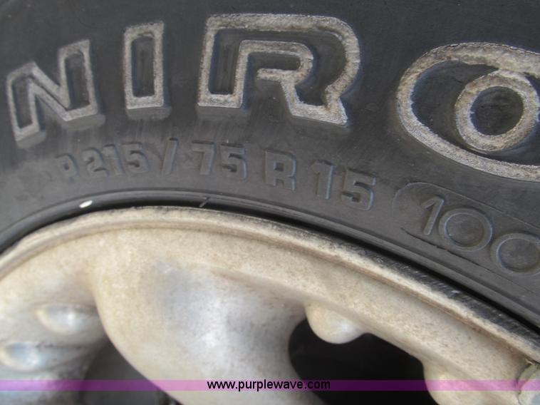 image for item I7117 2001 Jeep Cherokee Sport SUV