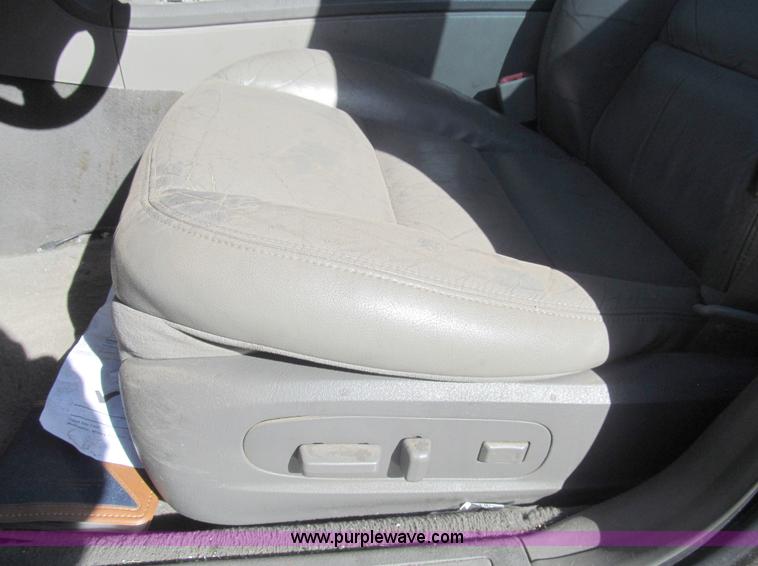 image for item I7120 2000 Lincoln LS