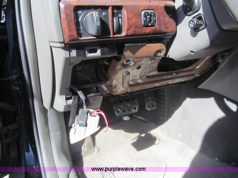 image for item I7120 2000 Lincoln LS