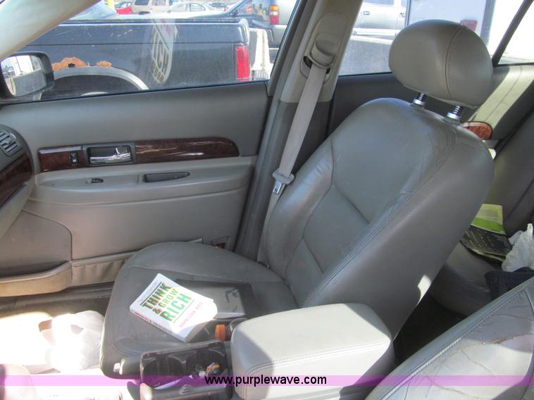 image for item I7120 2000 Lincoln LS