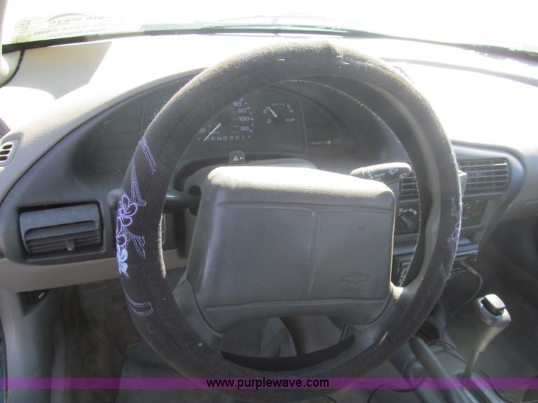 image for item I7121 1998 Chevrolet Cavalier