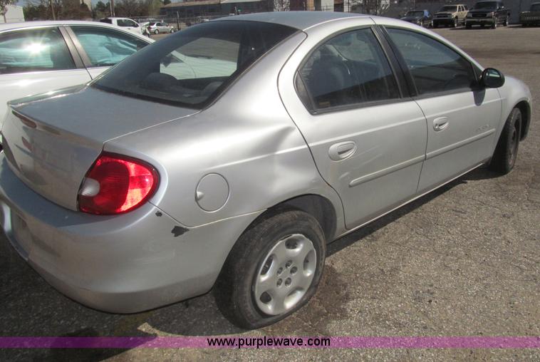 image for item I7122 2001 Dodge Neon