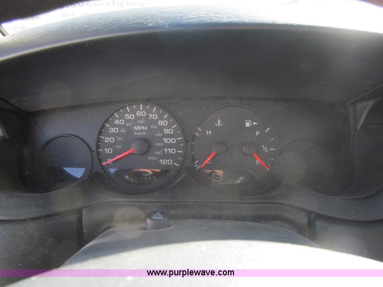 image for item I7122 2001 Dodge Neon