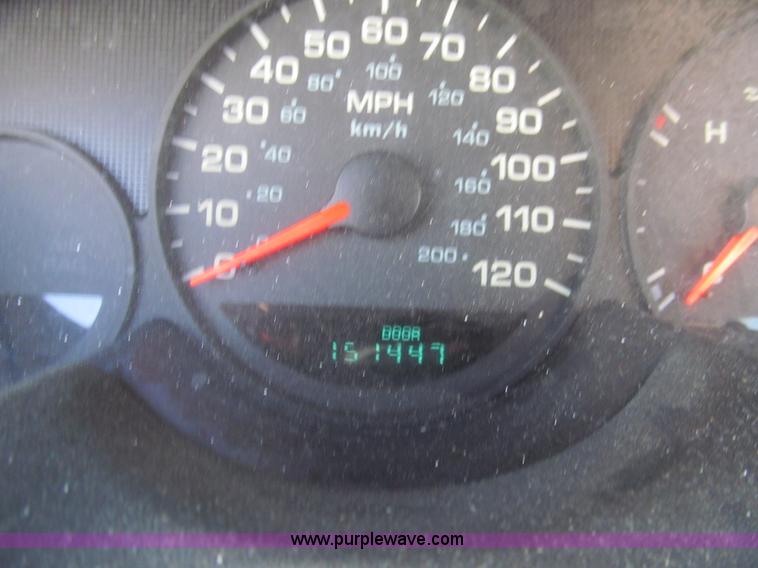 image for item I7122 2001 Dodge Neon