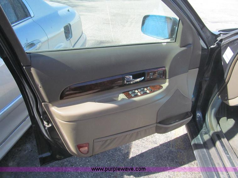 image for item I7125 2000 Lincoln LS