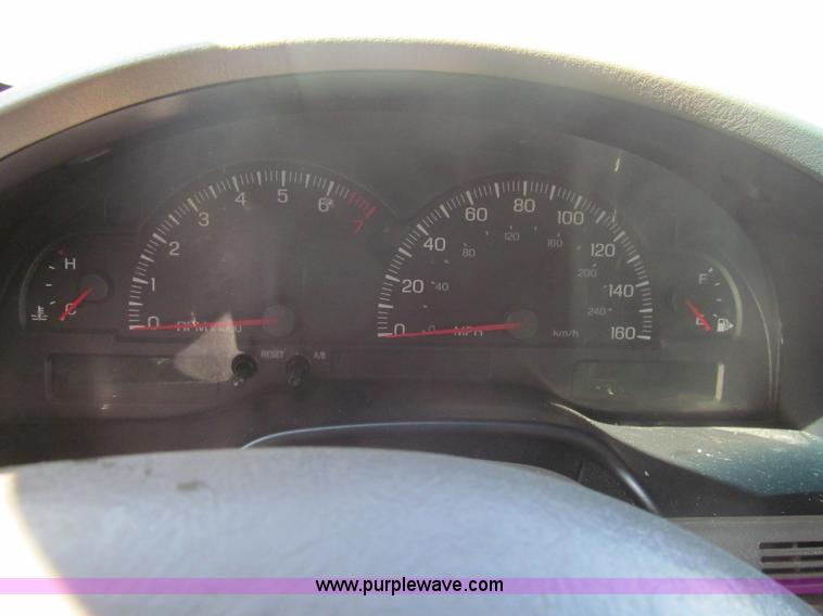 image for item I7125 2000 Lincoln LS