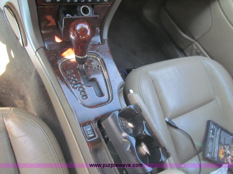 image for item I7125 2000 Lincoln LS