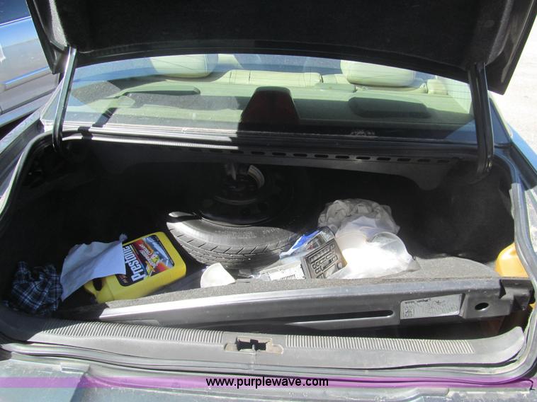 image for item I7125 2000 Lincoln LS