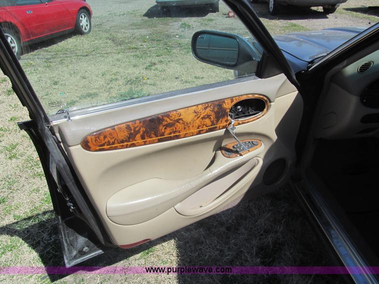 image for item I7126 2003 Jaguar XJ