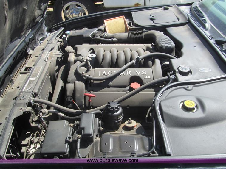 image for item I7126 2003 Jaguar XJ