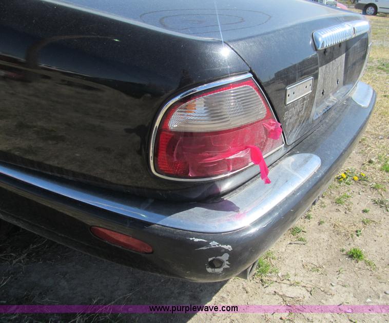 image for item I7126 2003 Jaguar XJ