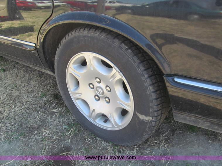 image for item I7126 2003 Jaguar XJ