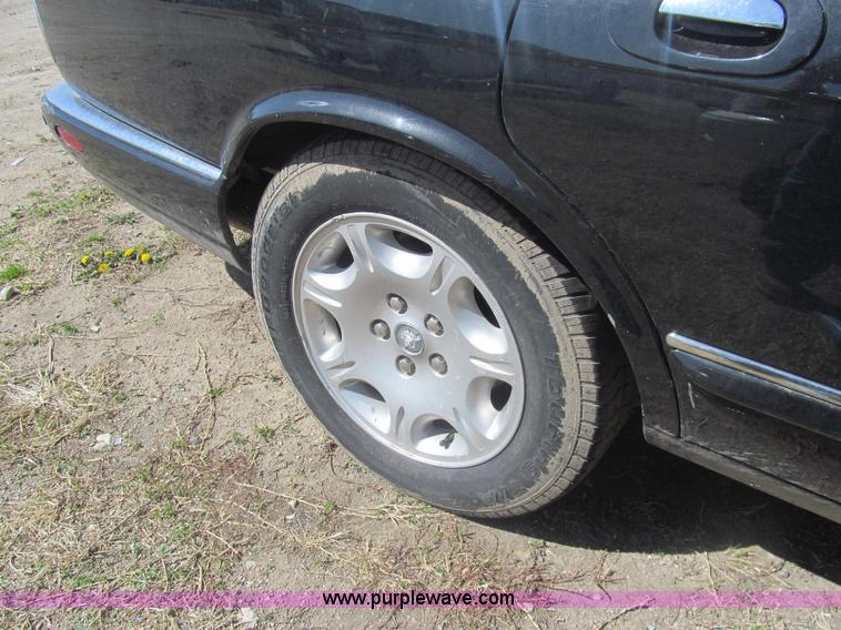 image for item I7126 2003 Jaguar XJ