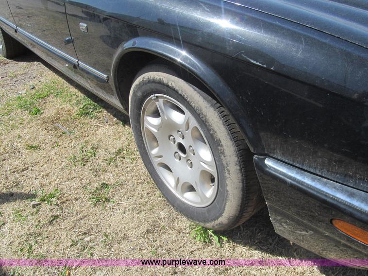image for item I7126 2003 Jaguar XJ