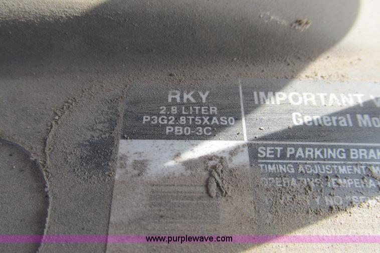 image for item I9698 1993 GMC Sonoma Club Coupe pickup truck